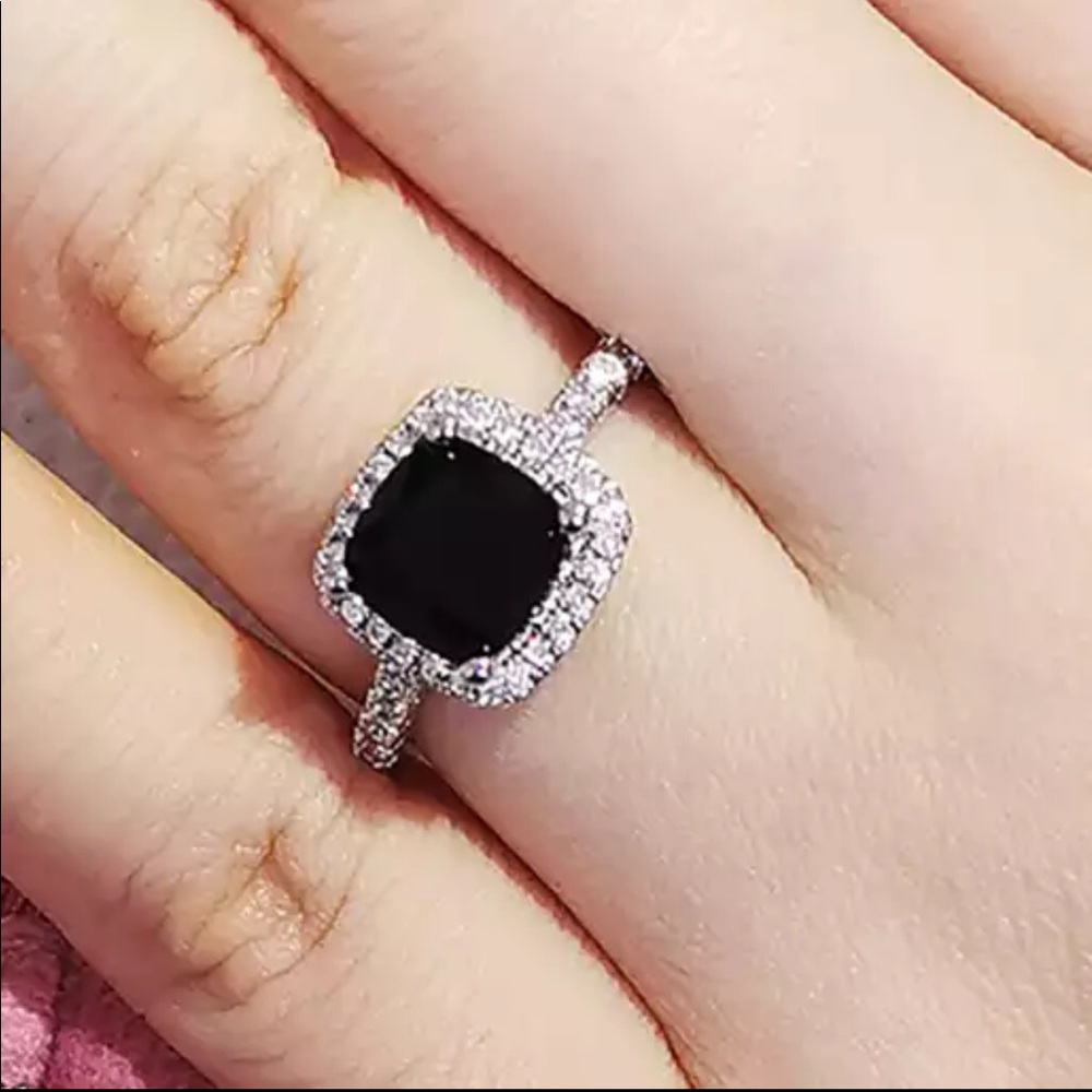 New 925 Silver Beautiful White Black Sapphire Wedding Engagement Promise Ring - Picture 1 of 1